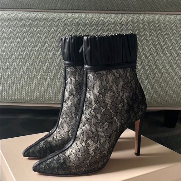 Elegant Black Lace Ankle Boots